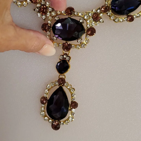 Purple amber and clear rhinestones goldtone statement necklace NIB wedding prom - Picture 3 of 10